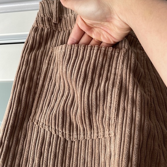 Elie Tahari Cropped Corduroy Wide Leg Pants - Picture 9 of 12